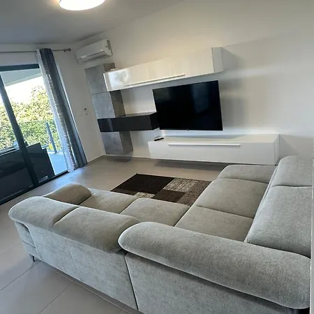 Apartment Izabel Medulin