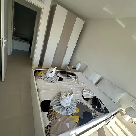 Izabel Apartment *